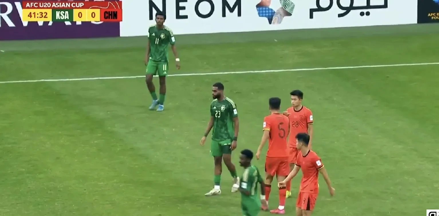 包含兹沃勒队实力平平,多次前场抓住机会的词条 包含兹沃勒队实力平平,多次前场抓住机会的词条